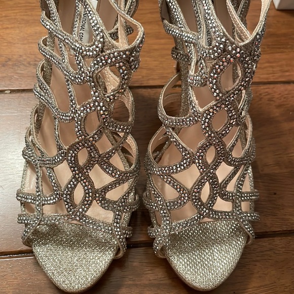 INC Champagne Glitter🥂 Booties 4 “ heels worn 1 hour At Wedding $119 - Picture 1 of 8